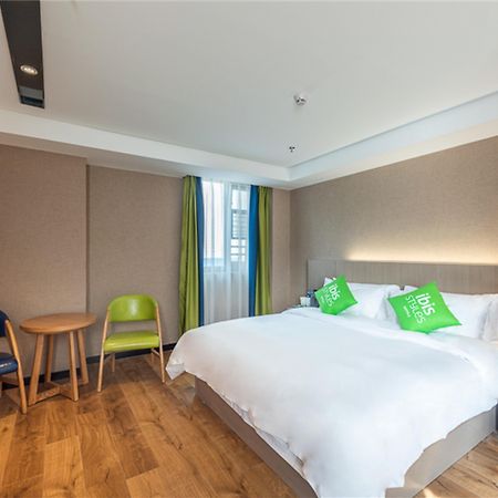 Ibis Styles Fuzhou Wuyi Square Hotel Bagian luar foto