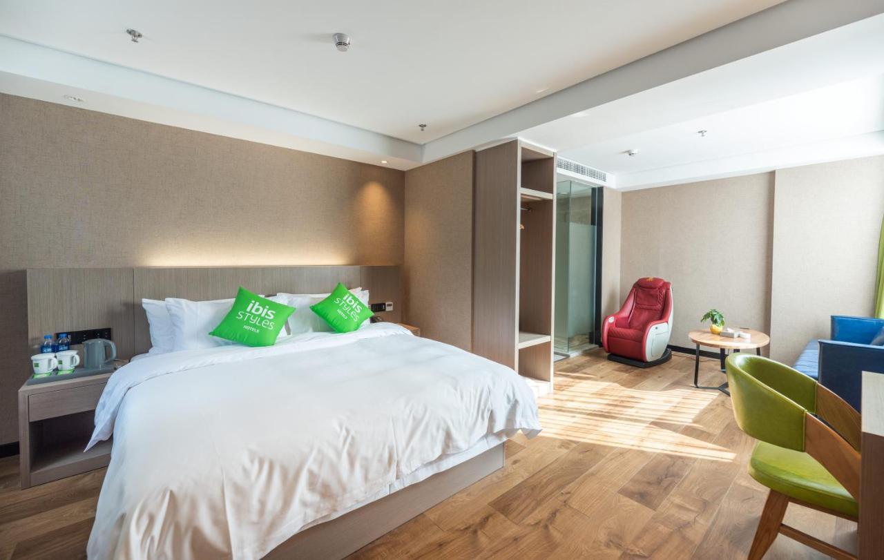 Ibis Styles Fuzhou Wuyi Square Hotel Bagian luar foto