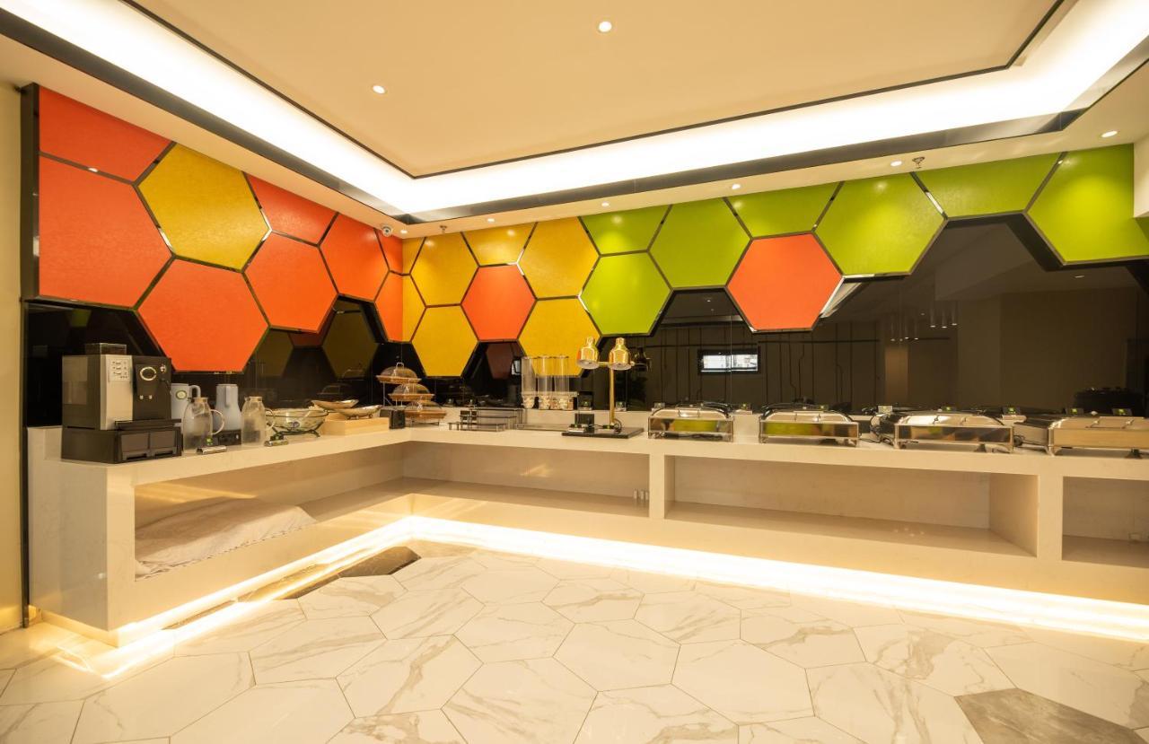 Ibis Styles Fuzhou Wuyi Square Hotel Bagian luar foto
