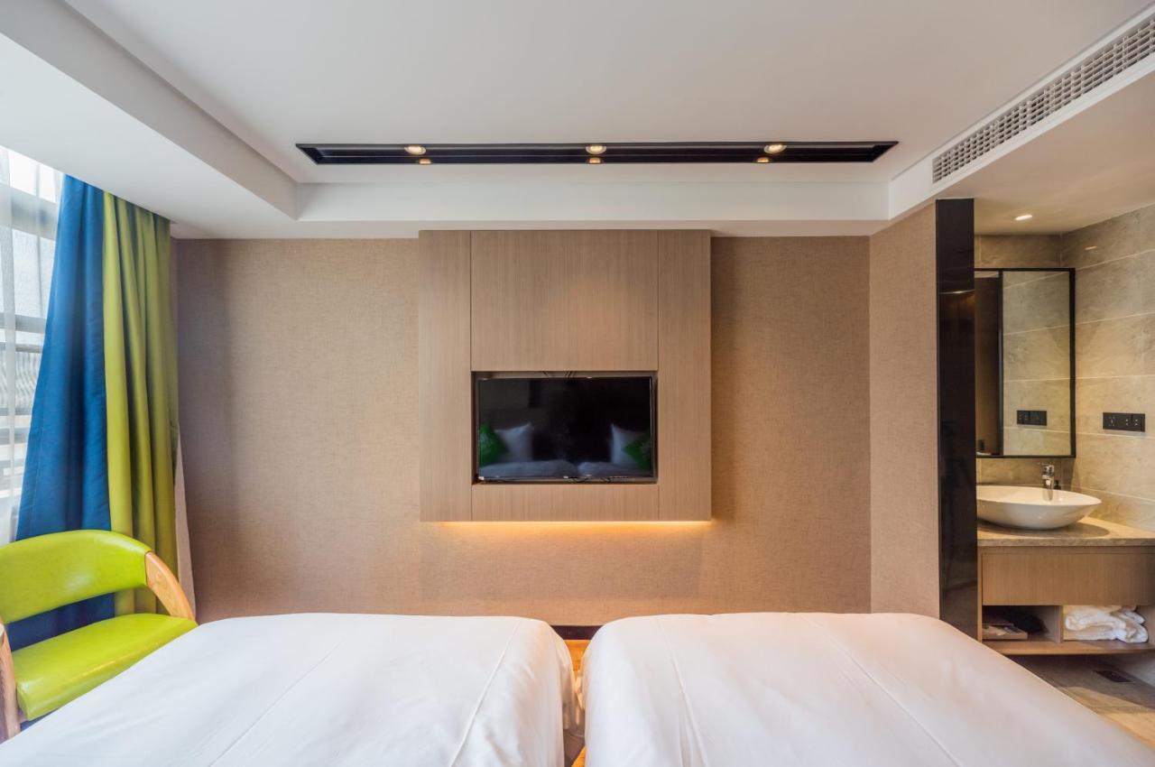 Ibis Styles Fuzhou Wuyi Square Hotel Bagian luar foto