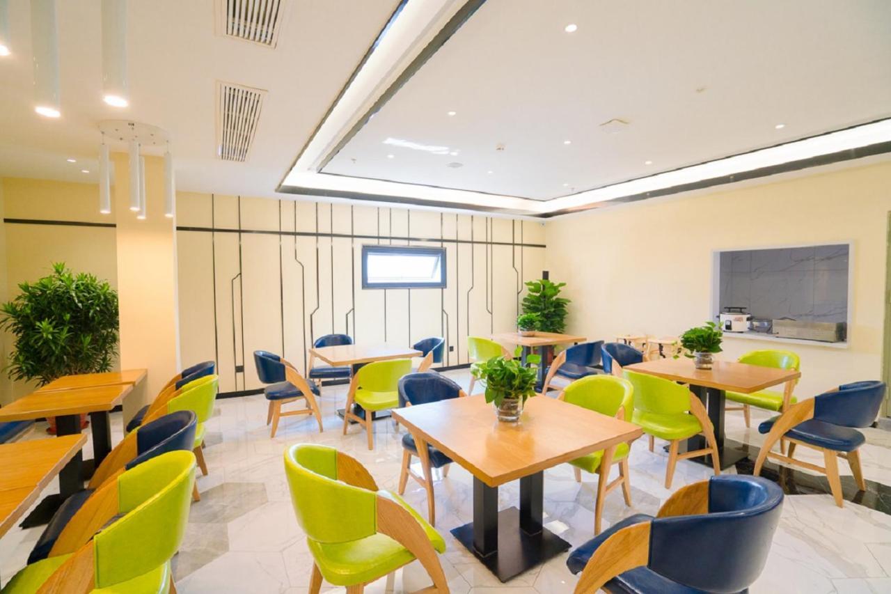 Ibis Styles Fuzhou Wuyi Square Hotel Bagian luar foto