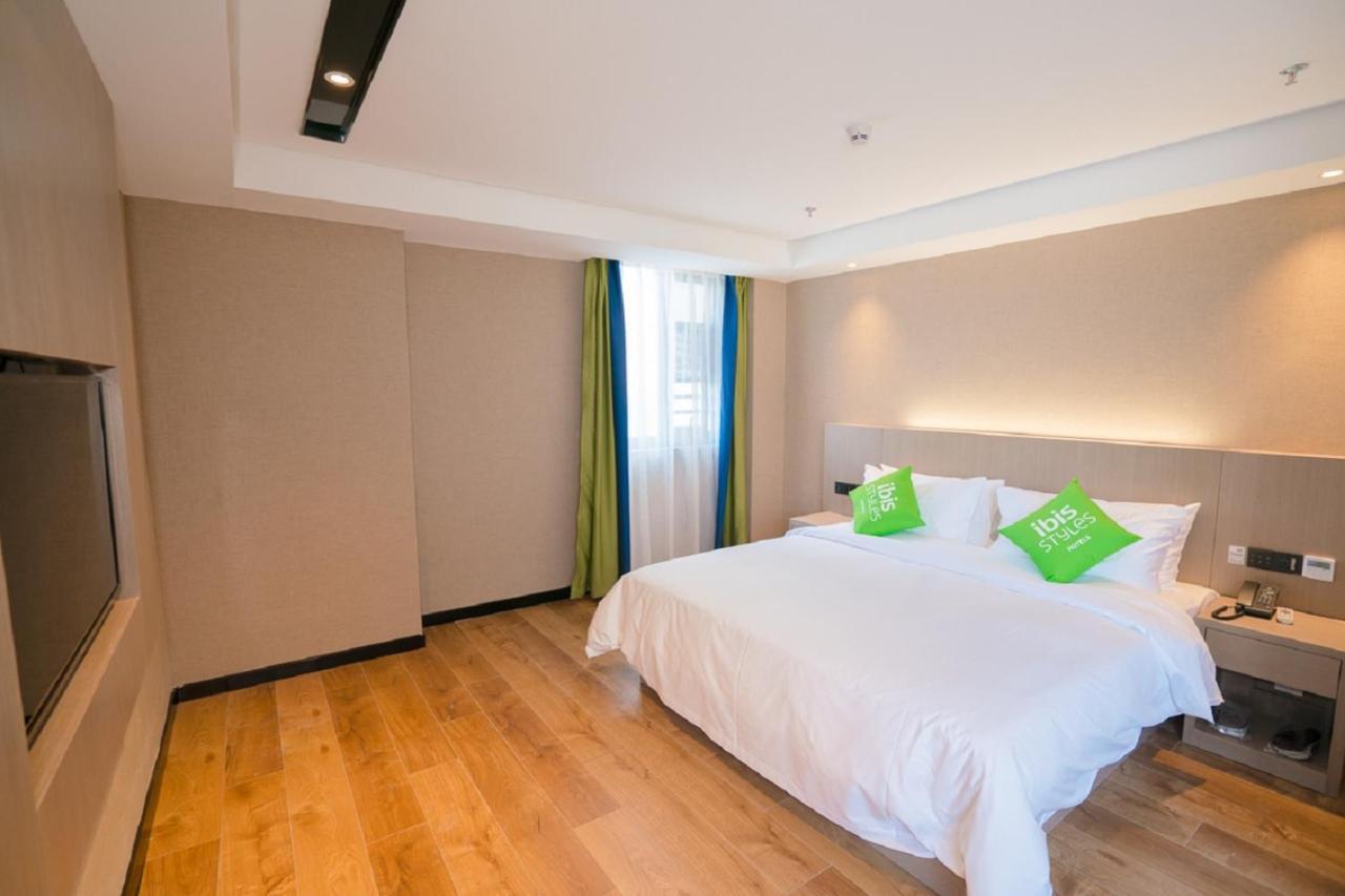 Ibis Styles Fuzhou Wuyi Square Hotel Bagian luar foto